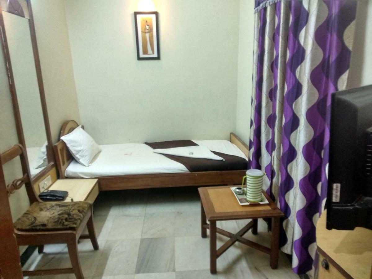 Hotel Rajwada International Белгаум Экстерьер фото