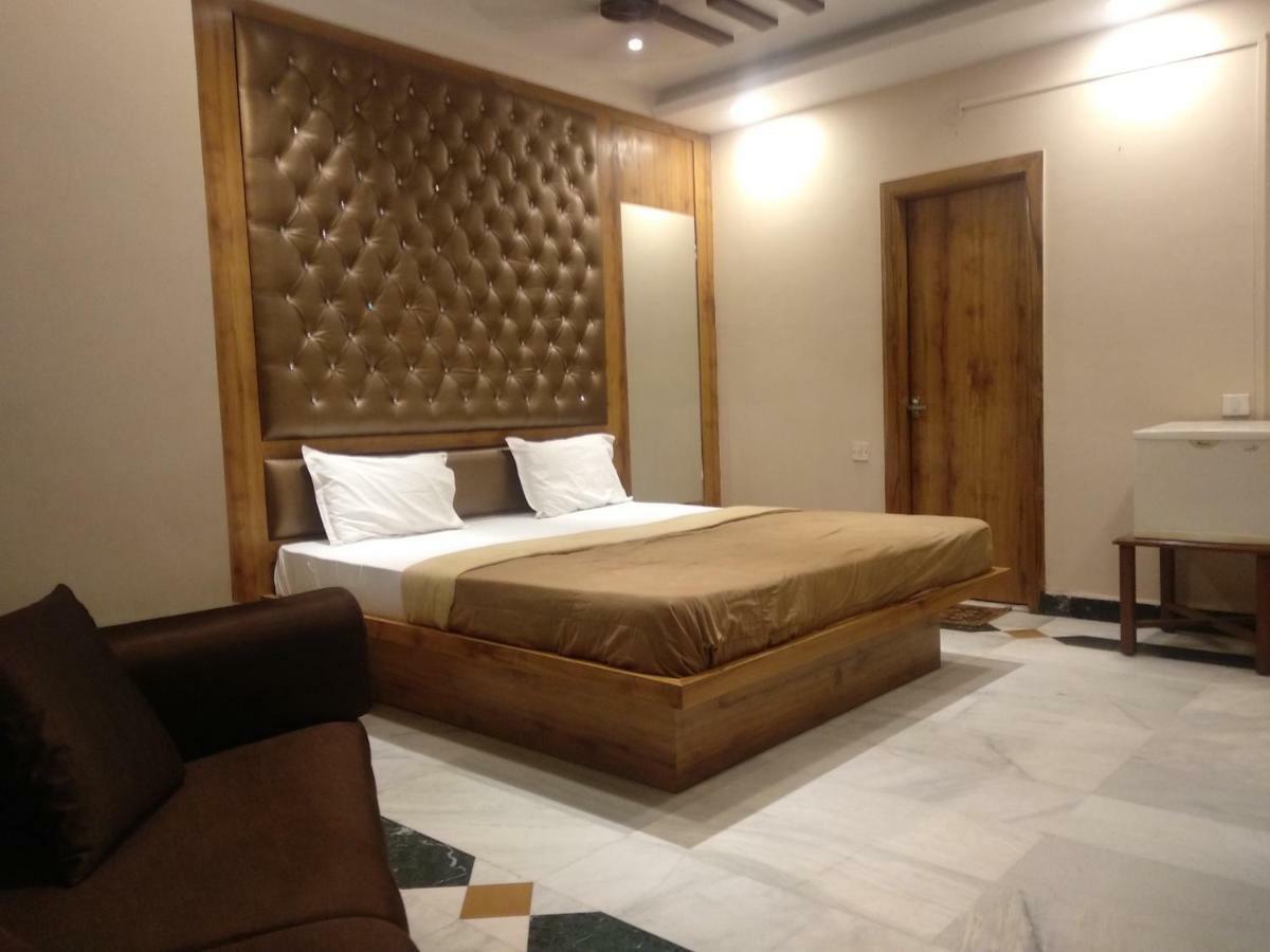 Hotel Rajwada International Белгаум Экстерьер фото